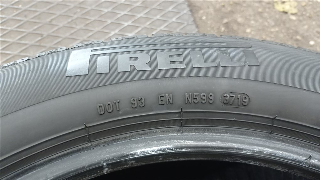  225/5517" használt Pirelli téli gumi gumi 5. kép