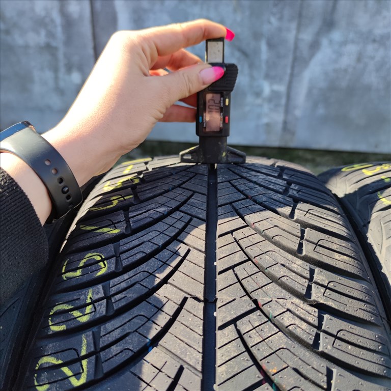 225/45 R17 Arivo négyévszakos gumi 99500ft a 4db/8/ 1. kép