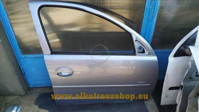 Opel Corsa C jobb első ajtó - ezüst