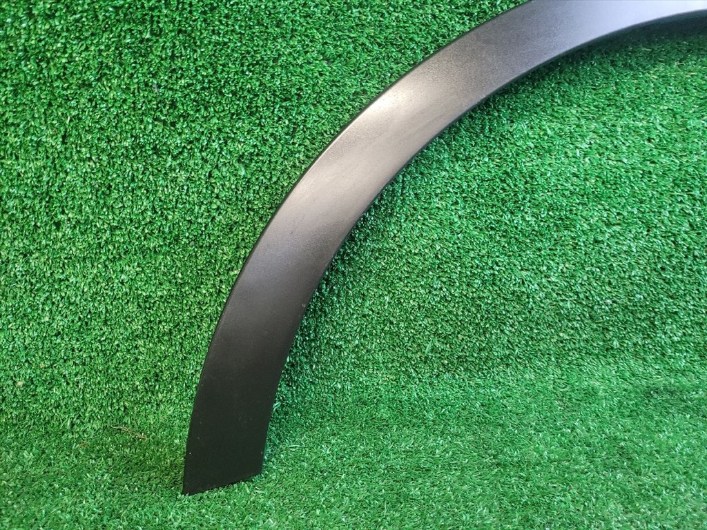 SUZUKI SX4 S-Cross II Bal első Sárvédő Szélesítő 7722164R0 7722164r0l 7. kép