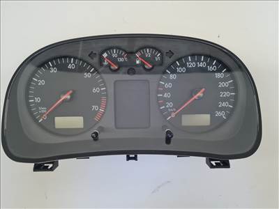 Volkswagen Golf IV 1.6 SR kilométer óra (24844) 1j0919881bx