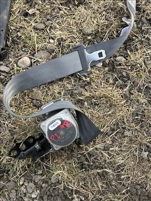 Toyota Prius (XV20) biztonsági öv 