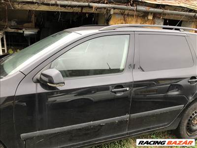 Skoda Ovtavia II hátsó ajtók jobbos első üres állapotban