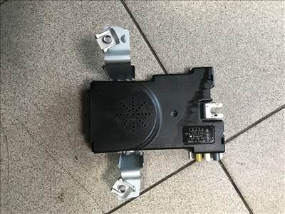 Audi A3 (8P) ( 3 ajtós) antenna erősítő 8p4035225