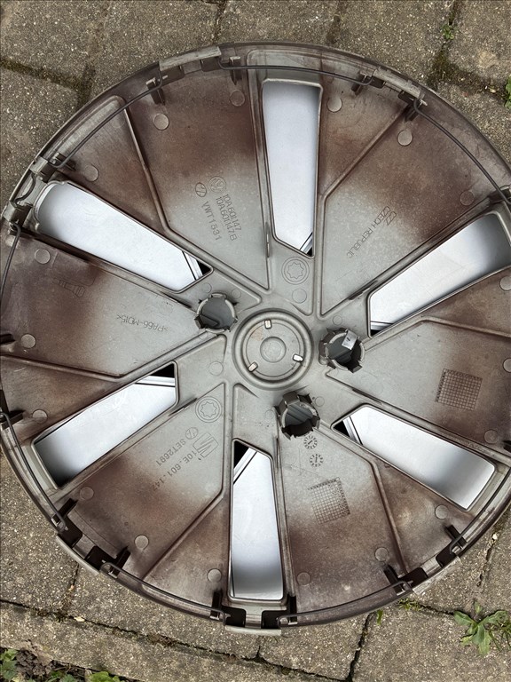 Vw ID 3 gyári dísztárcs készlet 4 db eladó. 2. kép