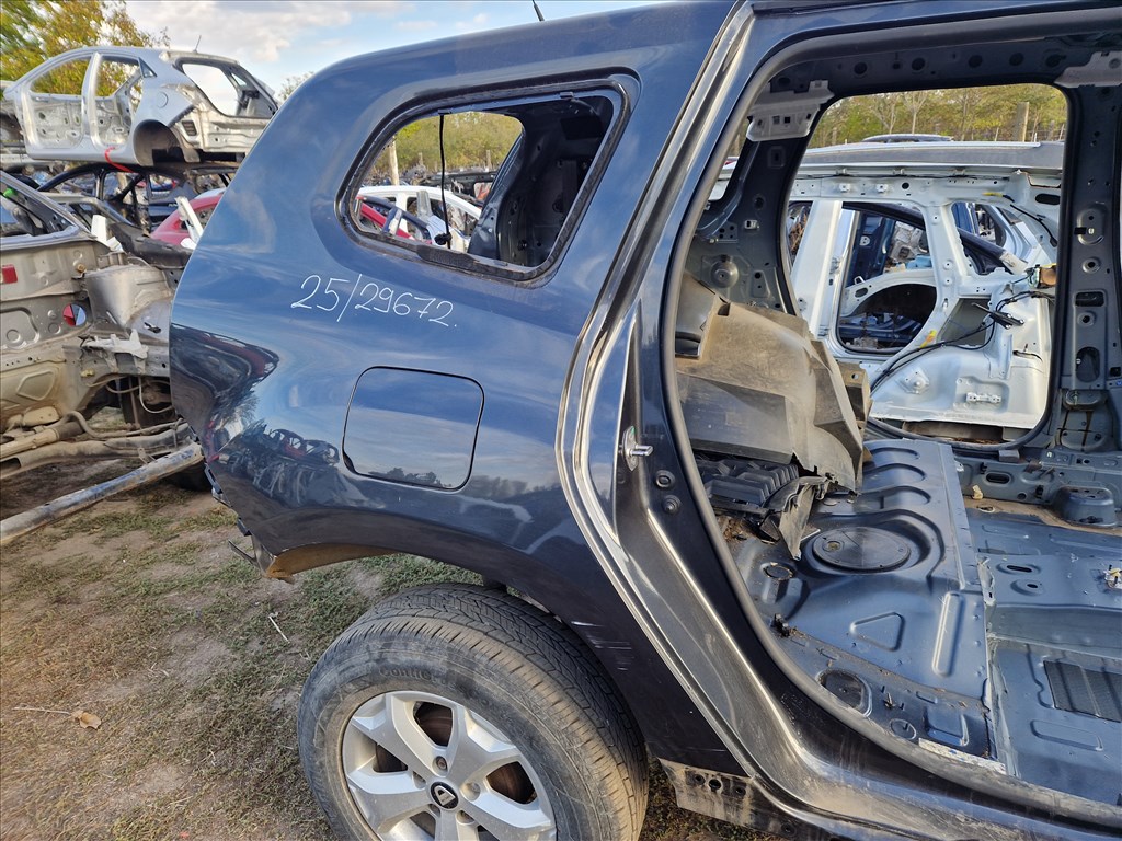 DACIA DUSTER II jobb hátsó sárvédő negyed  2. kép