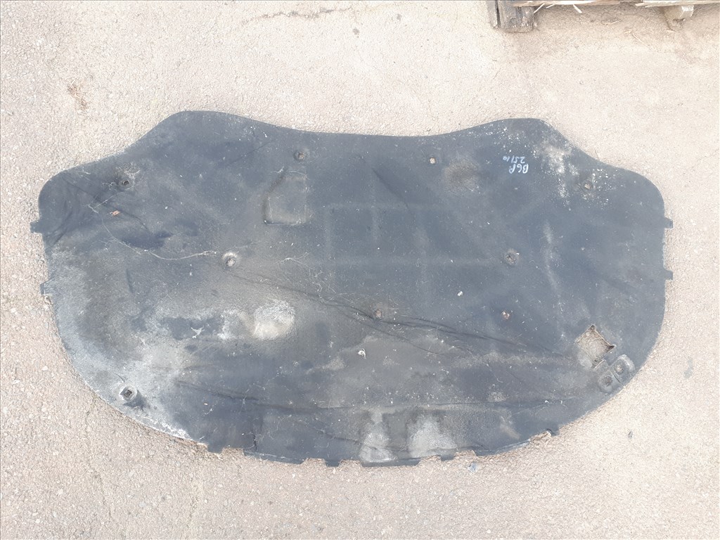 Volkswagen Passat B6 gépháztető szigetelés  1. kép