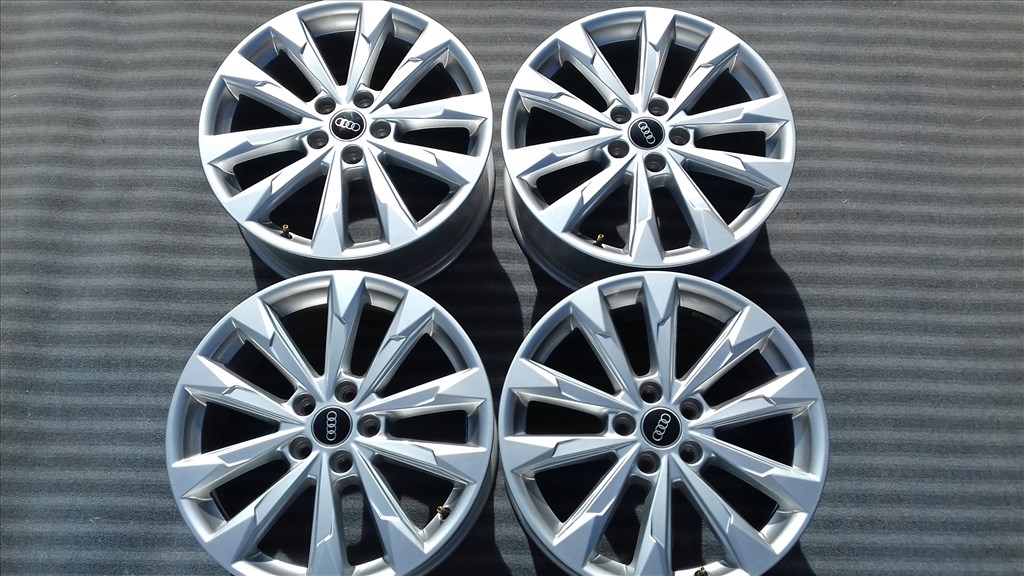  5x112 lyukosztású 7JJ 18" újszerű Audi (gyári felni) alufelni 1. kép