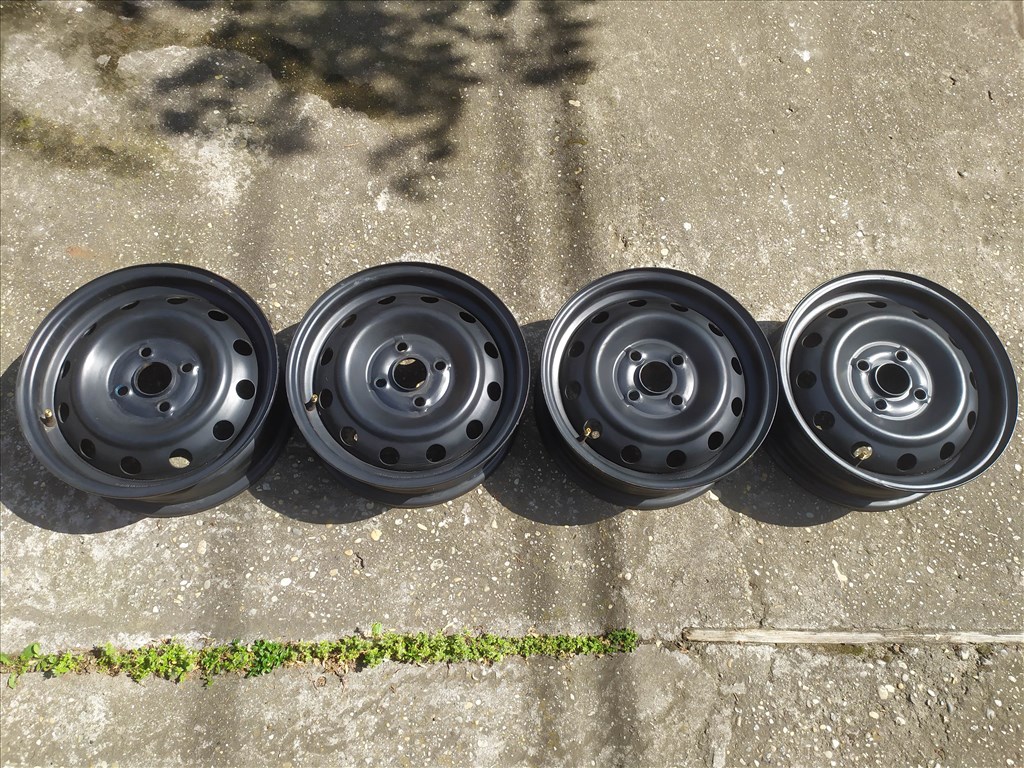  4x100 lyukosztású 5JJ 14" újszerű (gyári felni) lemezfelni 1. kép