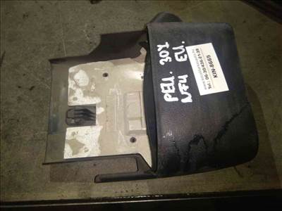 Peugeot 307 Kormány Alatti Burkolat