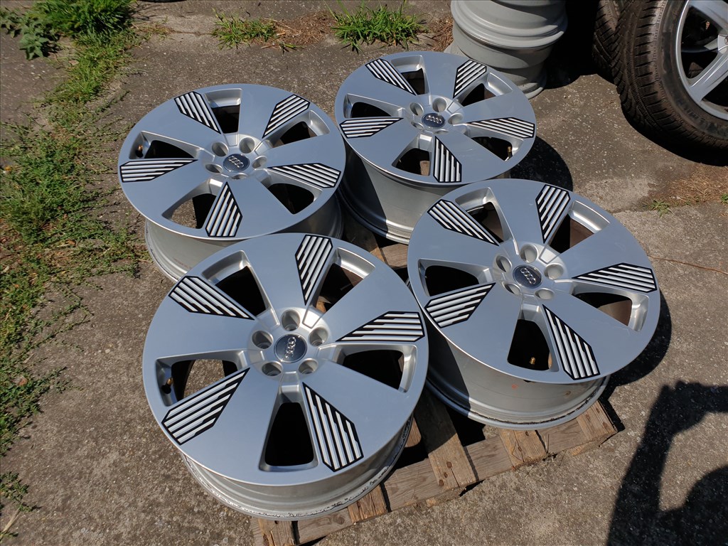 19" 5x112 Audi E-tron 5. kép