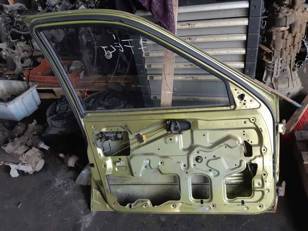 Suzuki Swift II 92-96 Bal Elsõ Ajtó 3. kép