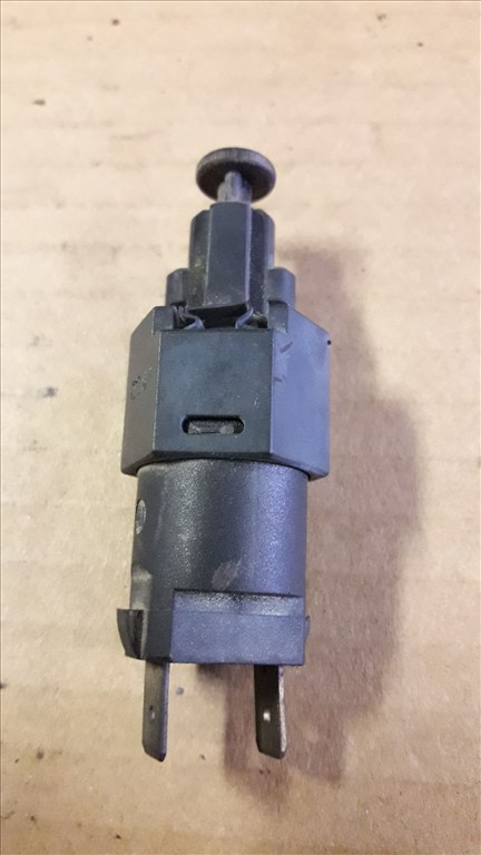 Opel Frontera A Féklámpa Kapcsoló 1. kép