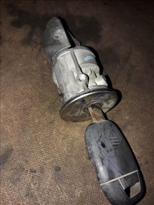 Renault Kangoo I Gyújtáskapcsoló Zárbetét 0H2 25B