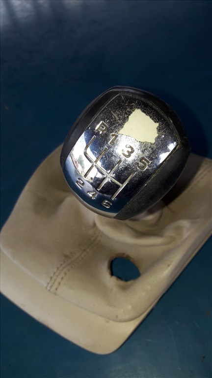 Skoda Octavia II Váltó Gomb  Váltó Szoknya 1Z1 711 113 G 3. kép