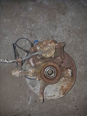 Suzuki SX4 Bal Első Csonkállvány Kerékaggyal  Féknyereg  ABS Jeladó