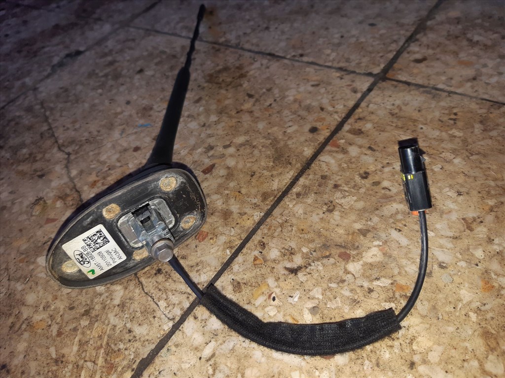 Ford Grand C-Max Antenna AM5T-18828-BB 2. kép