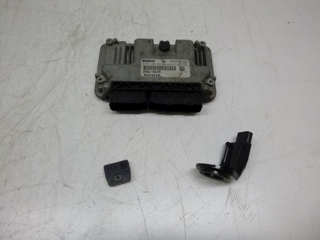 Toyota Yaris (XP90) motorvezérlõ 896610D270 0261208936 1. kép