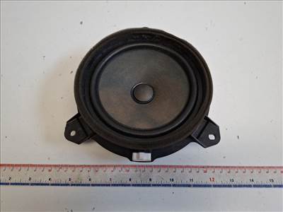 Toyota Yaris (XP130) jobb hátsó hangszóró 861600D370