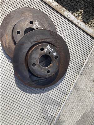 Toyota Yaris III. Benzines első féktárcsa(2011-20)