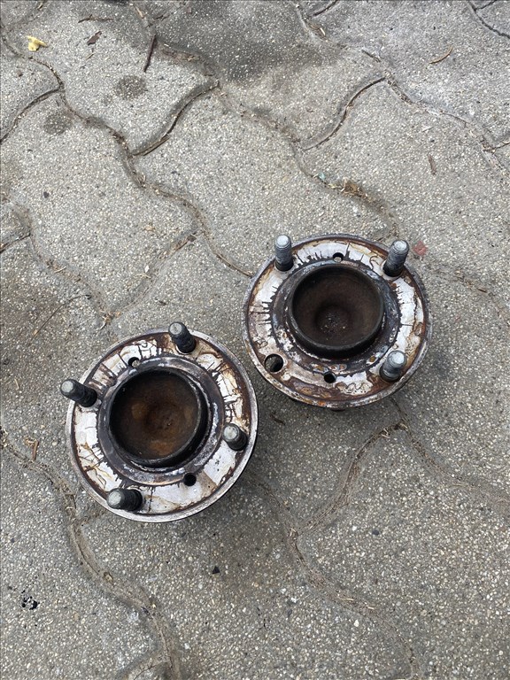 Ford B-Max Mk1 1.6 tdci bal jobb hátsó kerékagy  2. kép