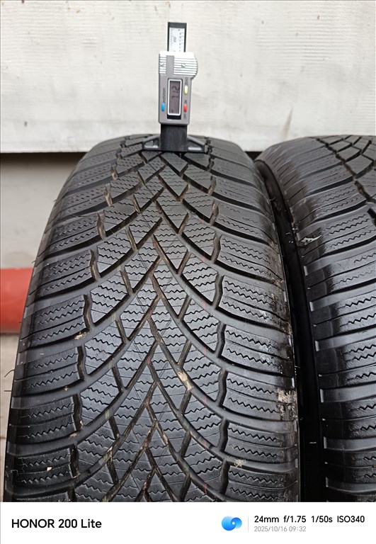  205/6017" újszerű Bridgestone téli gumi gumi 1. kép