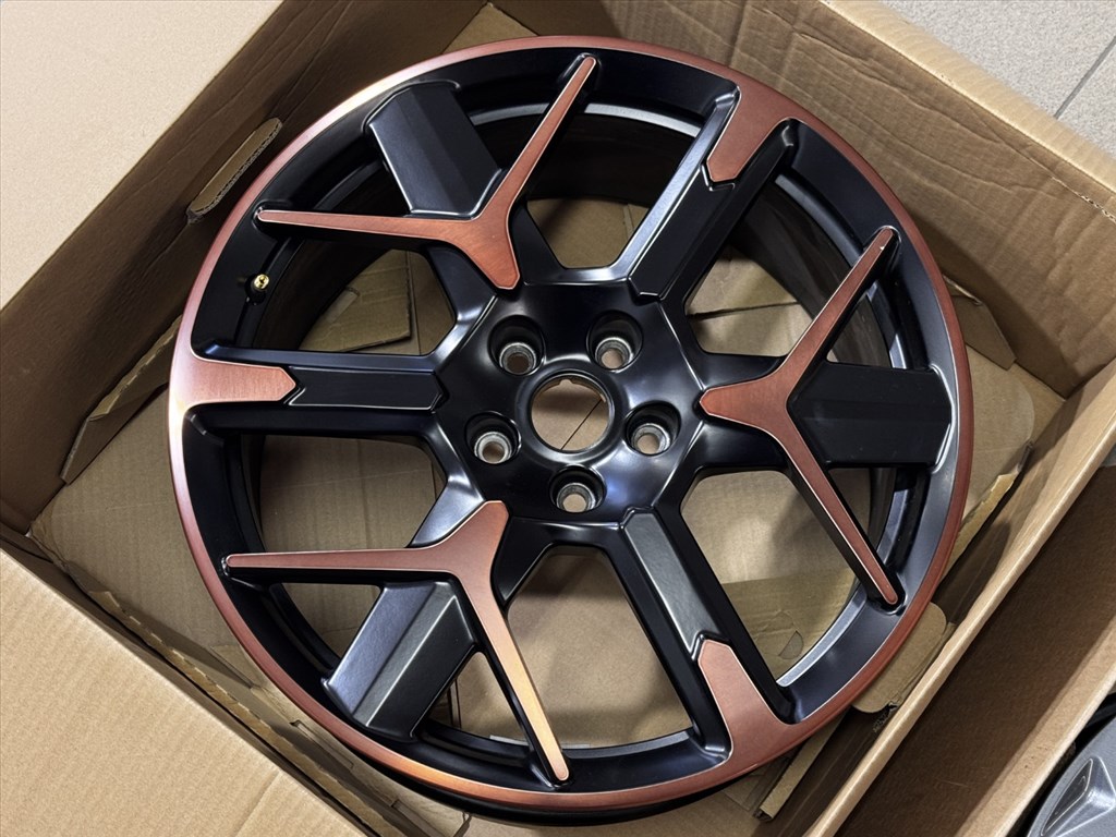 R19 Orignal Seat 8j ET43 - 5FA 601 025AF /  5FA601025AF 1db felni alufelni 8. kép