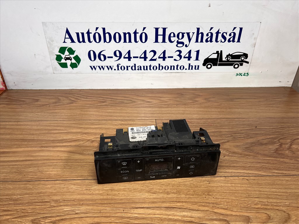 Audi A4 1.8T Avant fűtéskapcsoló 8d0820043m 1. kép