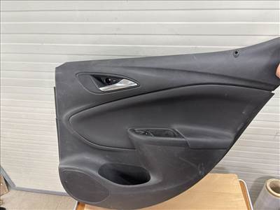 Opel Astra K Jobb hátsó Ajtó Kárpit 9368 , 