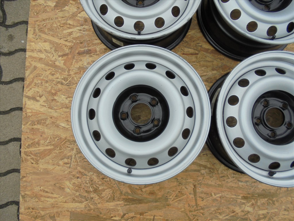 15-ös 5 x 108-as Új TGK lemezfelni ( Citroen ,Fiat ,Peugeot ) eladó 3. kép