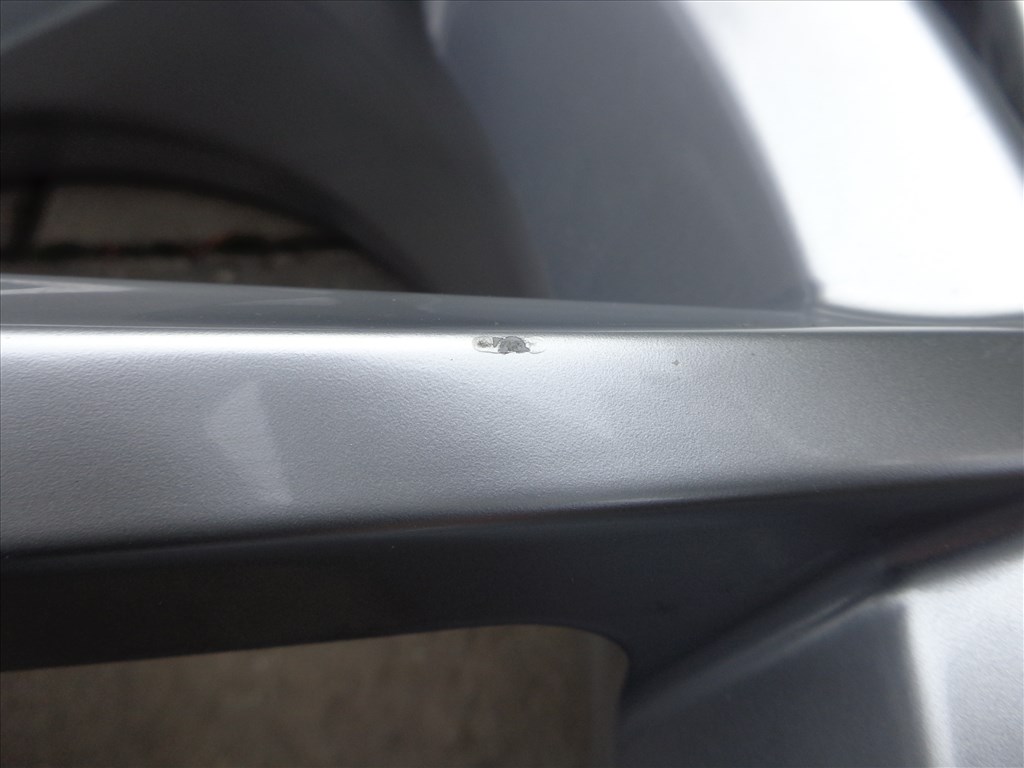 Alfa Romeo Stelvio gyári alufelnik  7. kép