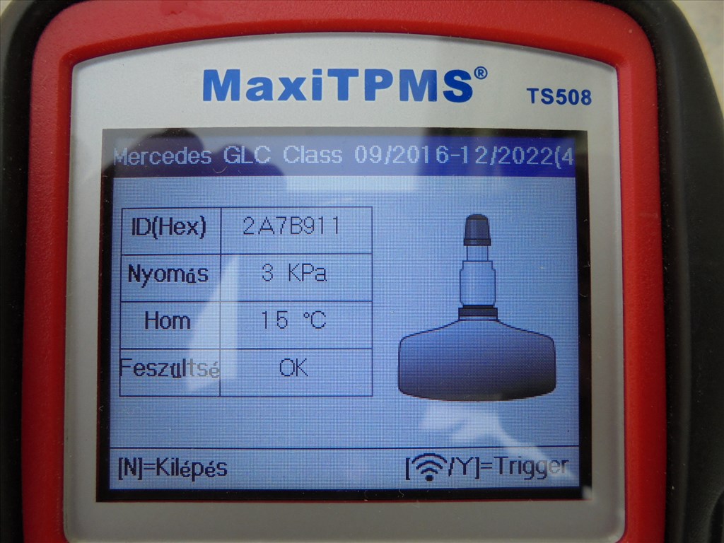 Újszerű Gyári 18-as szenzoros Mercedes alufelni eladó 9. kép