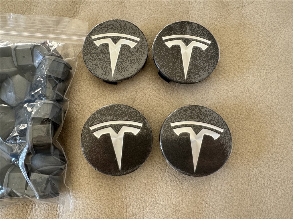 Tesla Model 3 felnikupak Tesla Model Y felnikupak Model 3 felniközép szürke 2. kép