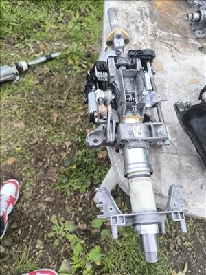 BMW 7-es sorozat F01/F02 kormányoszlop  6788155