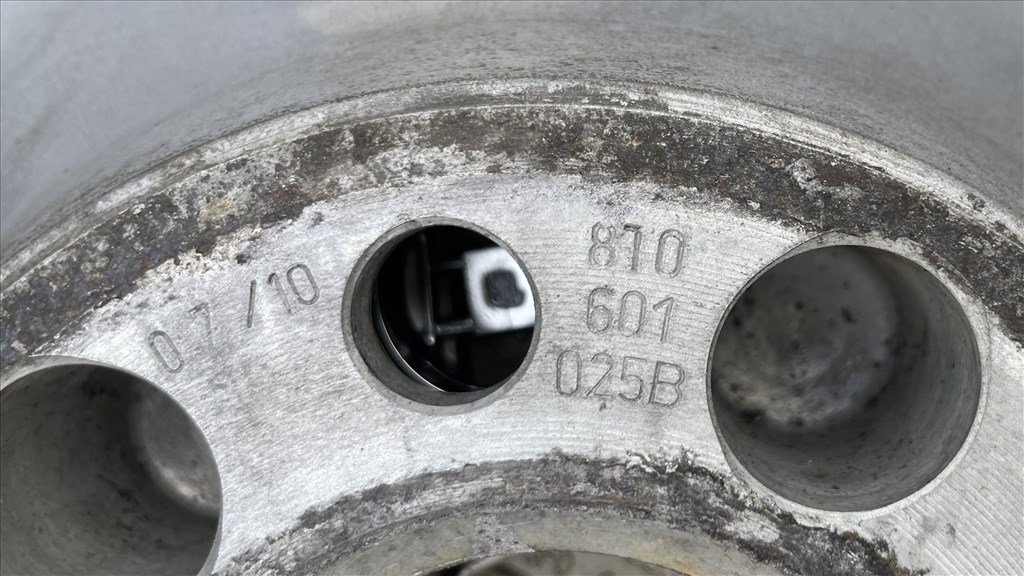  5x112 lyukosztású 7,5J 17" újszerű gyári AUDI A5 alufelni 8T0601025B 6. kép