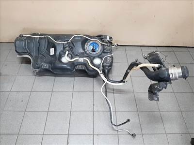 Audi A3 (8V) üzemanyag tank (üzemanyagtartály) 5Q0201085