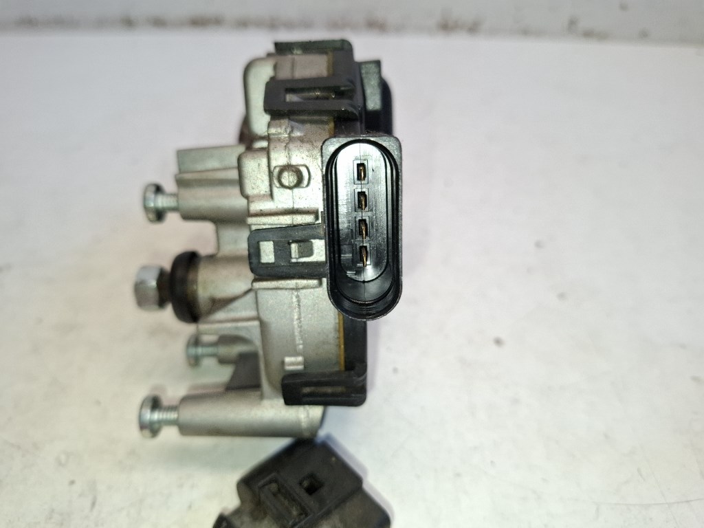 Ford Focus C-max elsõ ablaktörlõ motor 3M5117508AA 0390241724 4. kép