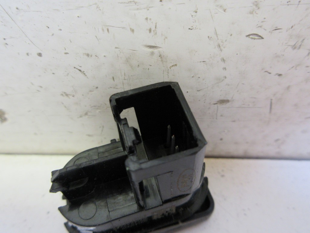 Ford Mondeo (MK4) jobb hátsó ablakemelõ kapcsoló 6M2T14529AD 2. kép