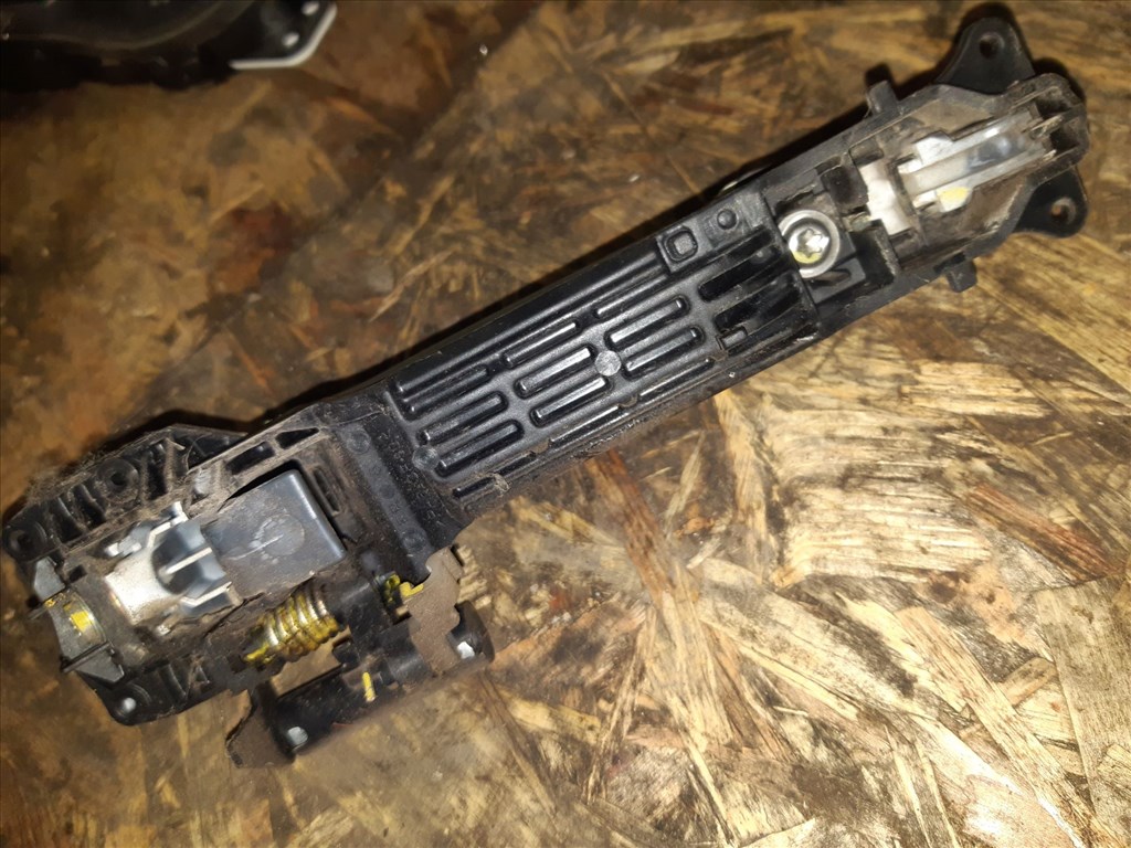 Suzuki Swift III 04-10 Jobb Elsõ Külsõ Ajtókilincs 3. kép