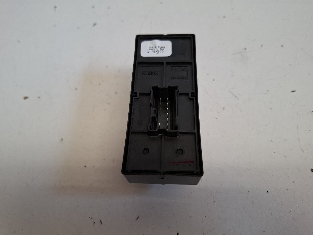 Nissan Leaf (ZE1) jobb elsõ ablakemelõ kapcsoló 254115SA0A 3. kép