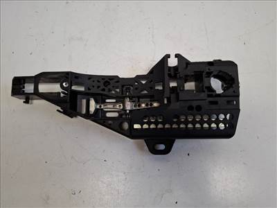 Renault Captur bal hátsó kilincsfészek