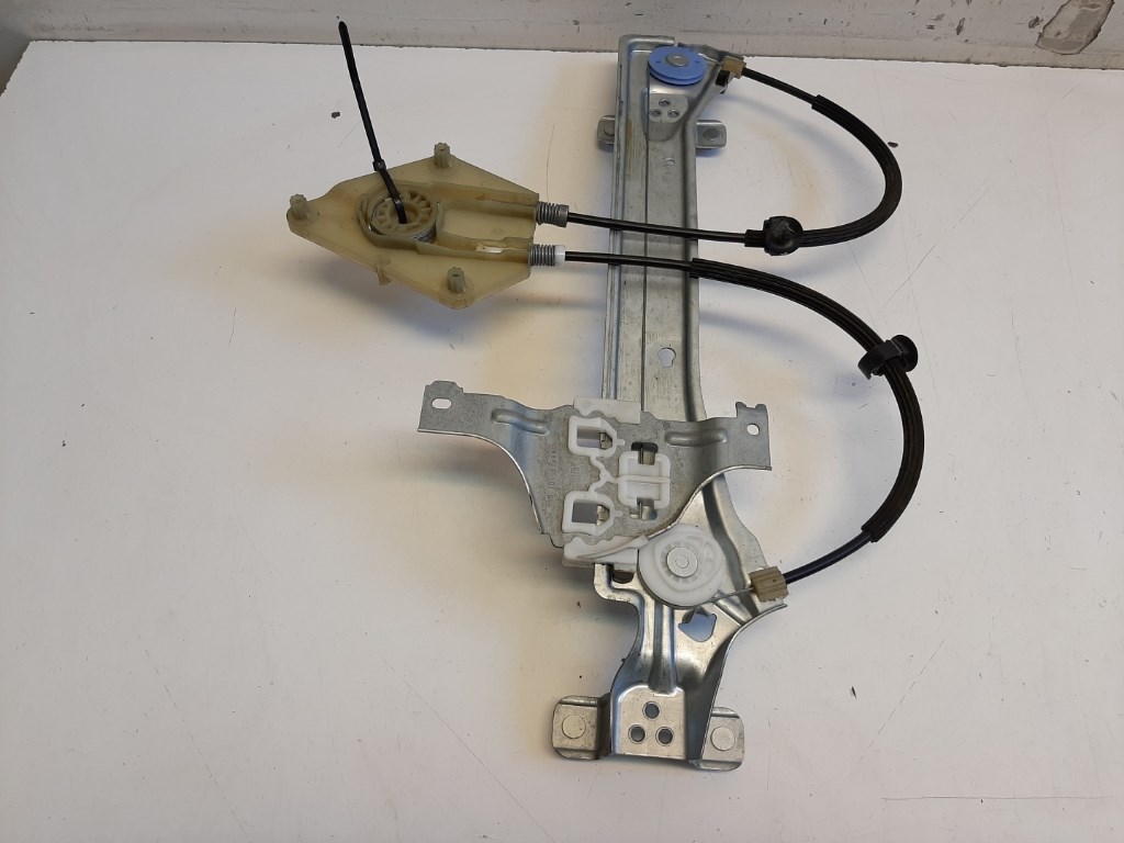 Renault Megane 5 ajtós bal hátsó Ablakemelõ szerkezet elektromos 827210003 1. kép