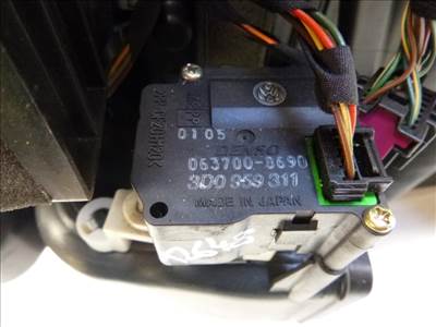 Volkswagen Phaeton  fûtés állító motor 3D0959311