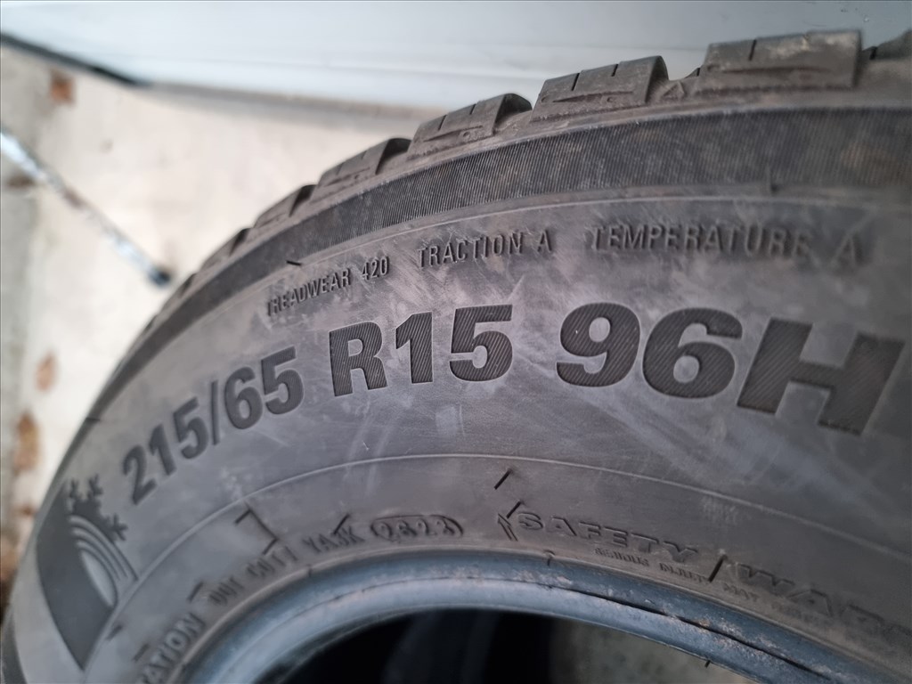 215/6515 Kumho 4 évszakos gumi 2db teljesen újszerű állapotban eladó! 5. kép