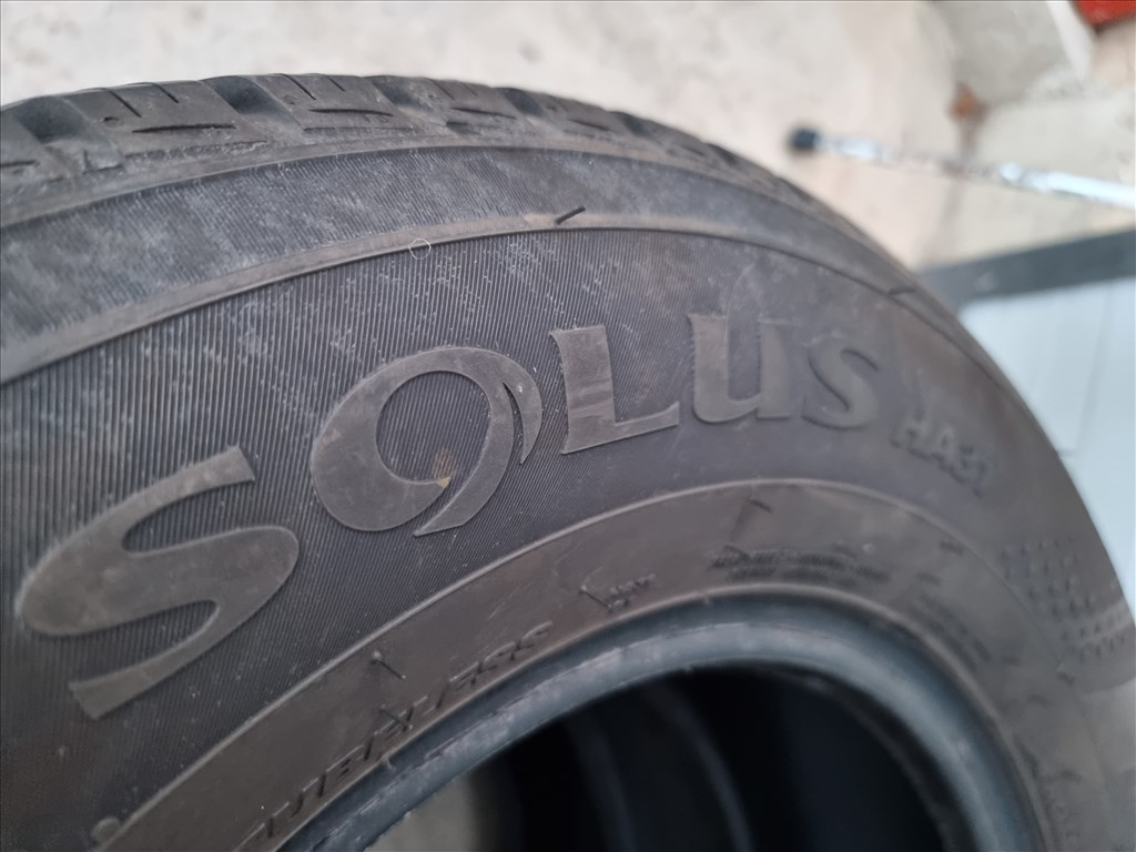 215/6515 Kumho 4 évszakos gumi 2db teljesen újszerű állapotban eladó! 6. kép