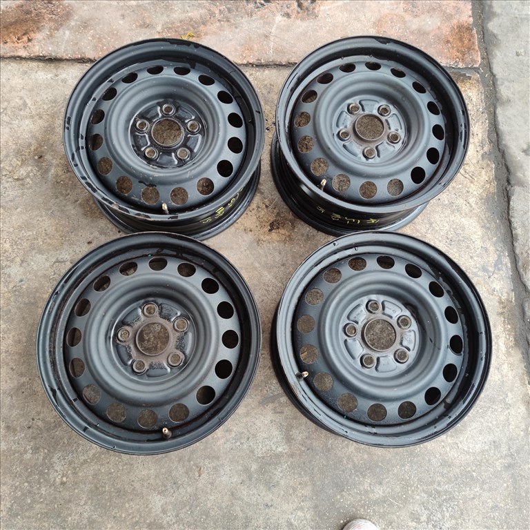 5x114,3 15 Suzuki,Toyota lemezfelni 28000ft a 4db/11/ 3. kép