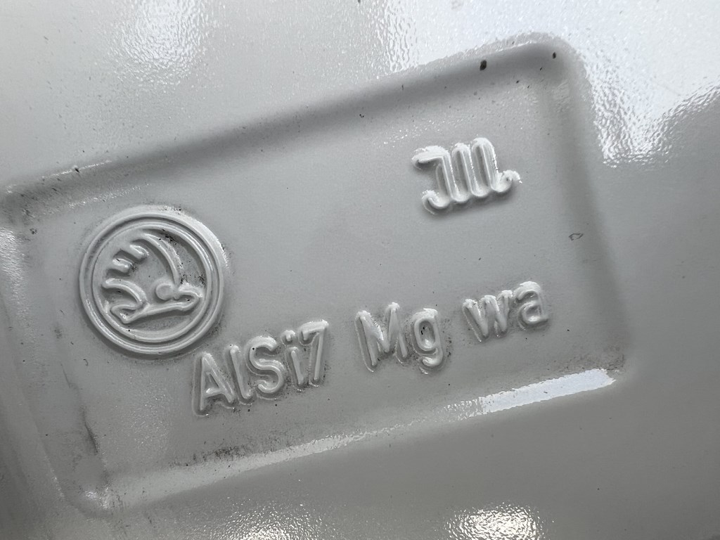 5x112 18" Skoda Octavia "Golus" gyári alufelni 7,5Jx18h2 ET51 8. kép