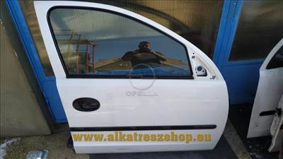 Opel Corsa C jobb első ajtó - fehér kis karccal