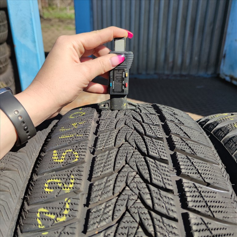 225/40 R18 Imperial téli gumi 99500ft a 4db/29/ 1. kép