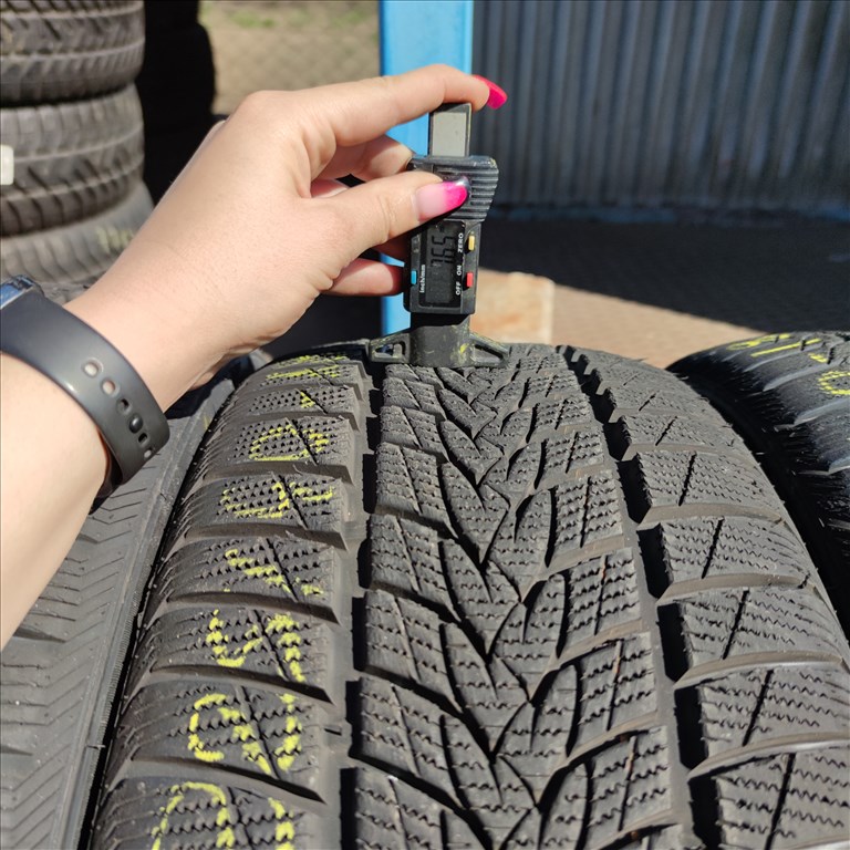 225/40 R18 Imperial téli gumi 99500ft a 4db/29/ 2. kép